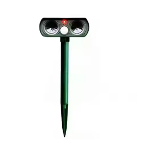 Best Selling Dual Horn Solar Ultrasonic Pest Repeller Effective Animal Control for Bird and Animal